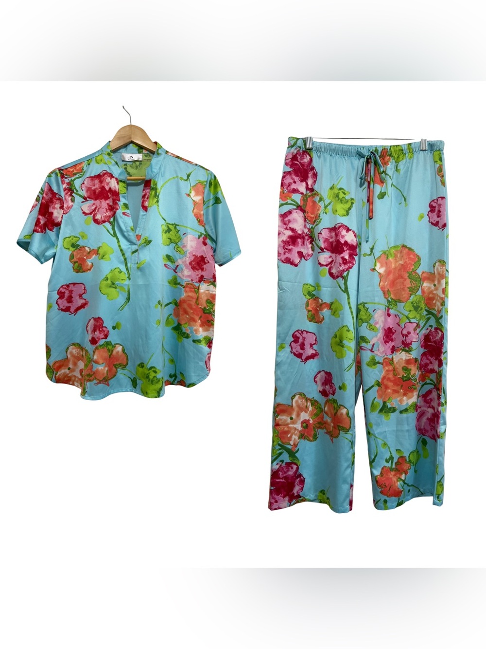 Natori Blue Satin Floral Mandarin Two-Piece Pajama Set Short Sleeve Small